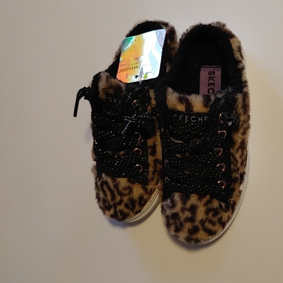 🇨🇦 NWT GIRLS SKECHERS STREET LOS ANGELES SHOES - Picture 5 of 9